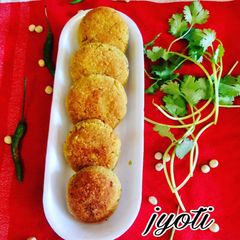 A picture of Green Peas and Suji Kabab.