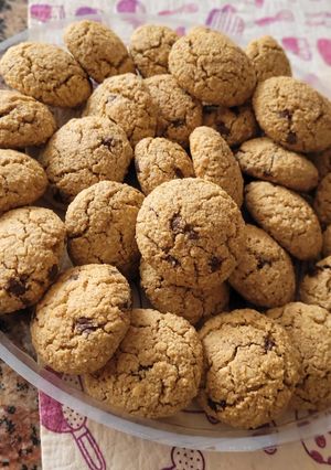 Una foto de Galletas de avena 🍪 con pepitas de chocolate
