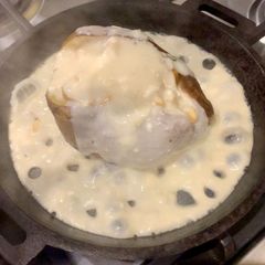Variety of Loaded baked potatoes 🥘🥔🧀🧈🥰 A picture of Variety of Loaded baked potatoes 🥘🥔🧀🧈🥰.