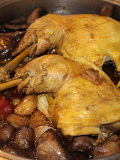 Una foto de Pollo con champiñones