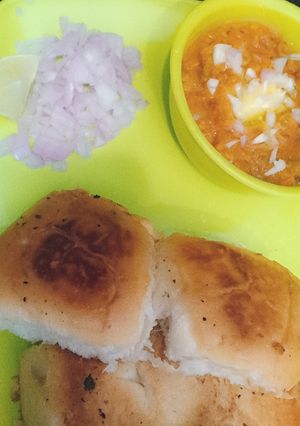 A picture of Pav Bhaji - Healthy street food.