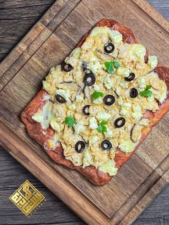 Gambar Creamy “Classified” Keto Pizza