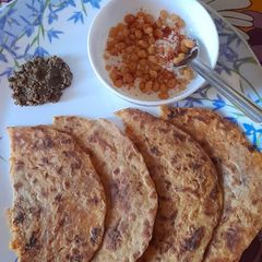A picture of Carrot Lachha Paratha.