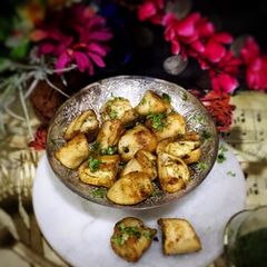 A picture of Dal fara (stuffed lentil dumplings).