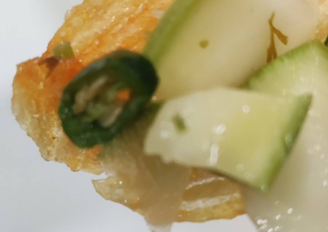 Mango salad with chips