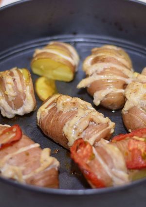 A picture of Hasselback roasted potatoes.