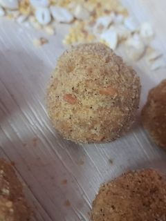 பாசிப்பருப்பு வெல்லம் உருண்டை செய்முறை முக்கிய புகைப்படம்