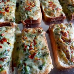 A picture of Garlic Bread.