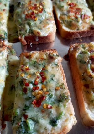 A picture of Garlic Bread.