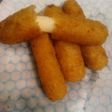 Crispy halloumi fries