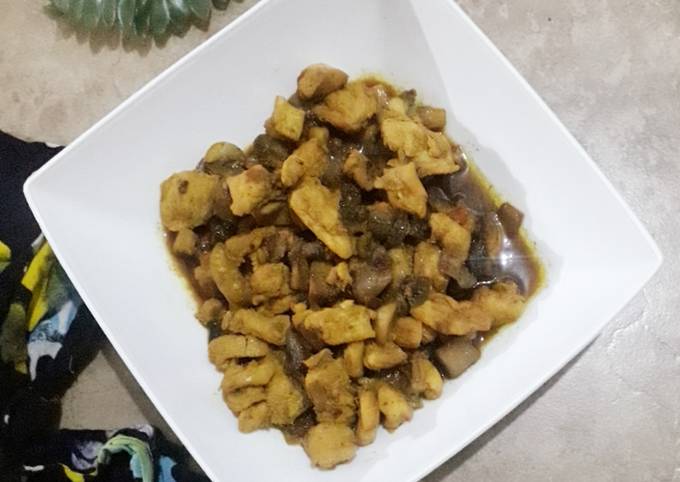 Cara membuat Tumis ayam jamur untuk toping mie ayam Cara membuat Tumis ayam jamur untuk toping mie ayam