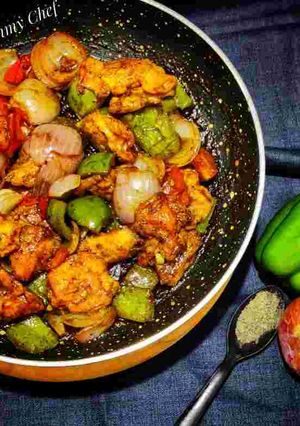 A picture of Chilli chicken (dry).