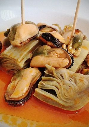 Foto principal de Mejillones y alcachofas en escabeche