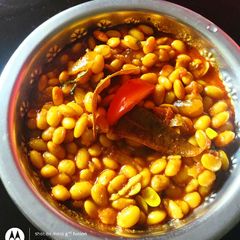 A picture of Soyabean curry.