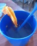 Jugo refrescante de frutas frescas