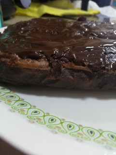 Una foto de Bizcocho proteico de choco y arándanos