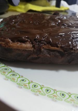 Una foto de Bizcocho proteico de choco y arándanos