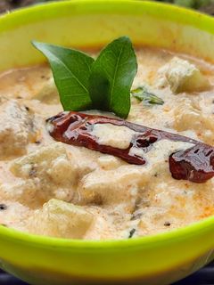 व्हेजिटेबल दुधी रायता (vegetable dudhi raita recipe in marathi) रेसिपी चे मुख्य फोटो