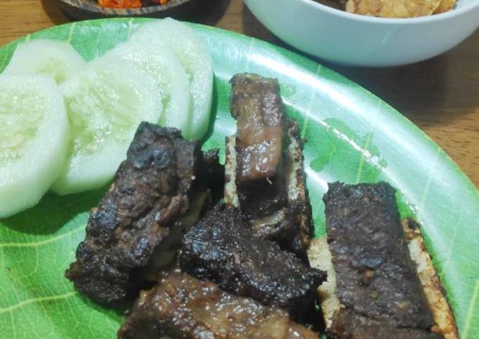  Resep Iga penyet sambel terasi ala leko oleh Veronica s 