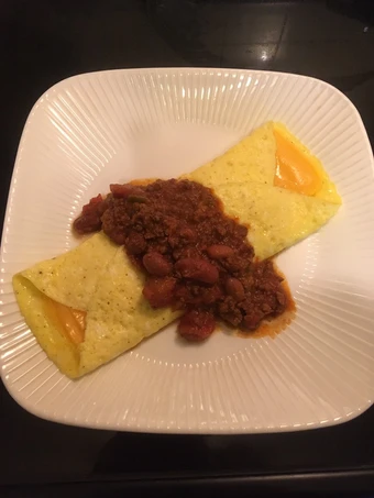 Easy Steps to Make Chili-n-cheese Omelette the  Makes Drooling Tasty