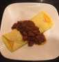 Easy Steps to Make Chili-n-cheese Omelette the Delicious You can take Joss in your mouth