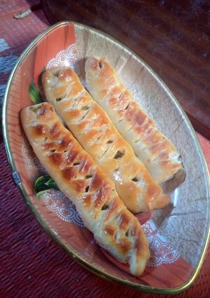 A picture of Caterpillar bread.