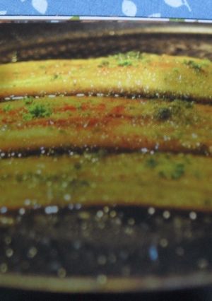 Una foto de Tajadas de plátano maduro con miel