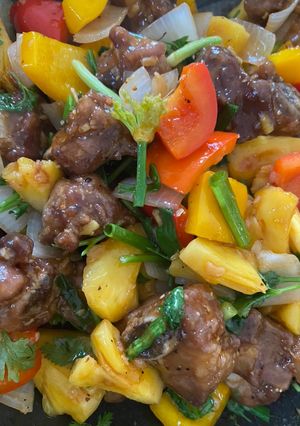 Hình của món Sườn xào chua ngọt.