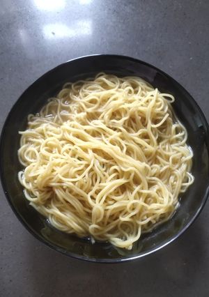 A picture of Plain Instant Noodle.