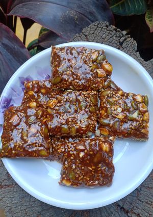 A picture of Pumpkin seeds chikki.
