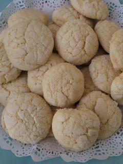 Una foto de Galletas craqueladas de limón en un plis plas con Thermomix
