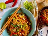 Csípős zöldséges noodle