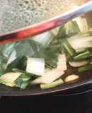 Cải Bẹ Trắng (Cải Thìa Trắng) Xào Tỏi