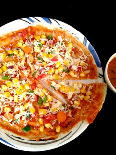 પીઝા ઢોંસા(pizza dosa recipe in gujarati) રેસીપી મુખ્ય ફોટો