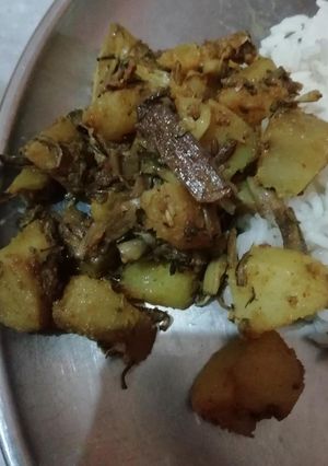 A picture of Aloo dry (potato dry veg).