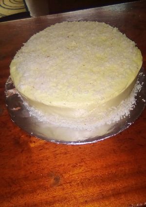 A picture of Lemon coconut cake.