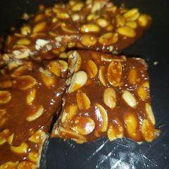 A picture of Peanut chikki.