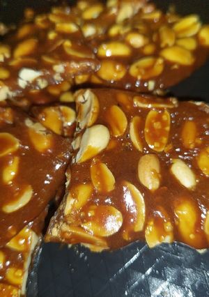 A picture of Peanut chikki.