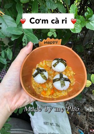 Hình của món Cơm cà ri gà.