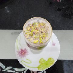 A picture of Pistachio milk shake.