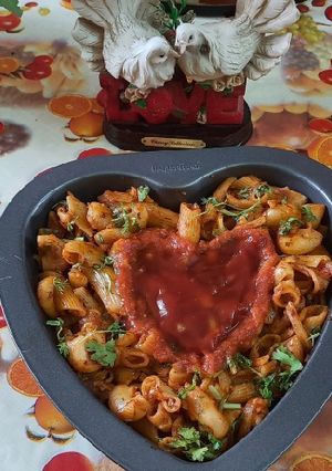 A picture of Itallian red sauce cheese pasta 🍝 masala.