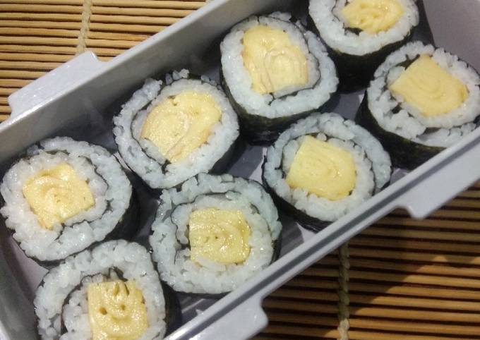 Resep Sushi Telur Tamagoyaki oleh Putry Thya - Cookpad