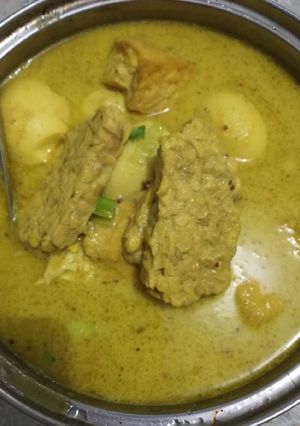 Foto resep Gulai telor tahu tempe ala Umi