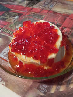 Una foto de Queso con mermelada de pimentón