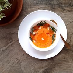 A picture of Carrot passion orange smoothie bowl.