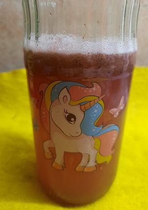 Una foto de Agua y/o jugo de arándanos