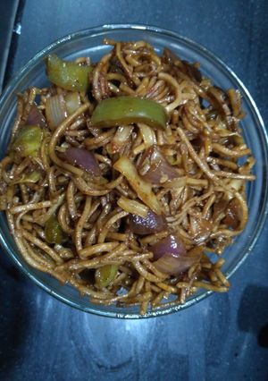 A picture of Veg chowmin.
