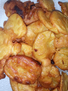 A picture of Tumeric Viazi Karai.