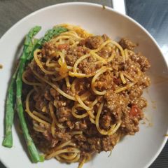 A picture of Spaghetti Bolognese.