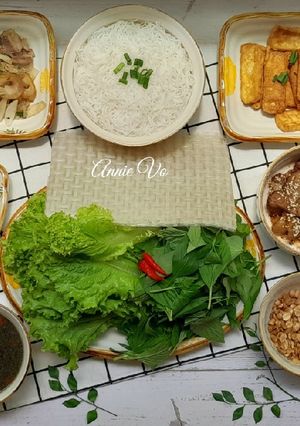 Hình của món Bữa tiệc món cuốn cuối tuần.